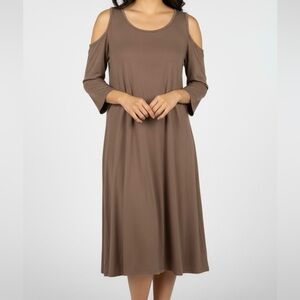 NWT Women’s Annabelle Brown off Shoulder Dress Size medium